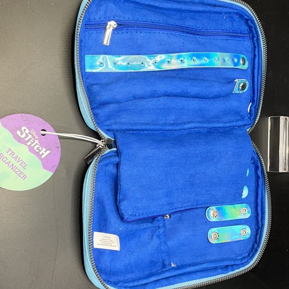 Holiday SALE 🎁  ⬇️ Stitch Travel Organizer Disney - Picture 5 of 9